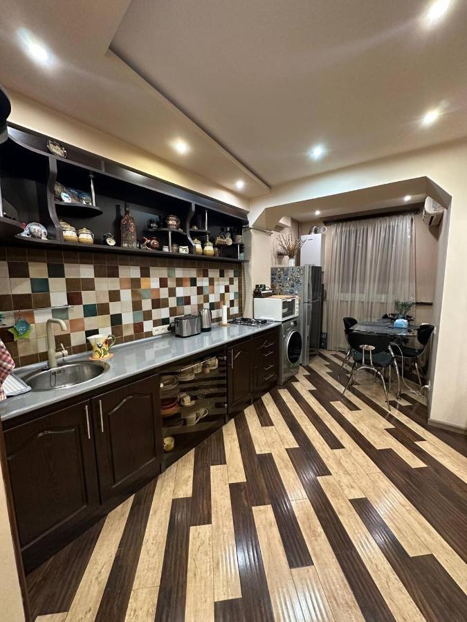 Studio Apartment Little Center, Heart Of เยเรวาน ภายนอก รูปภาพ